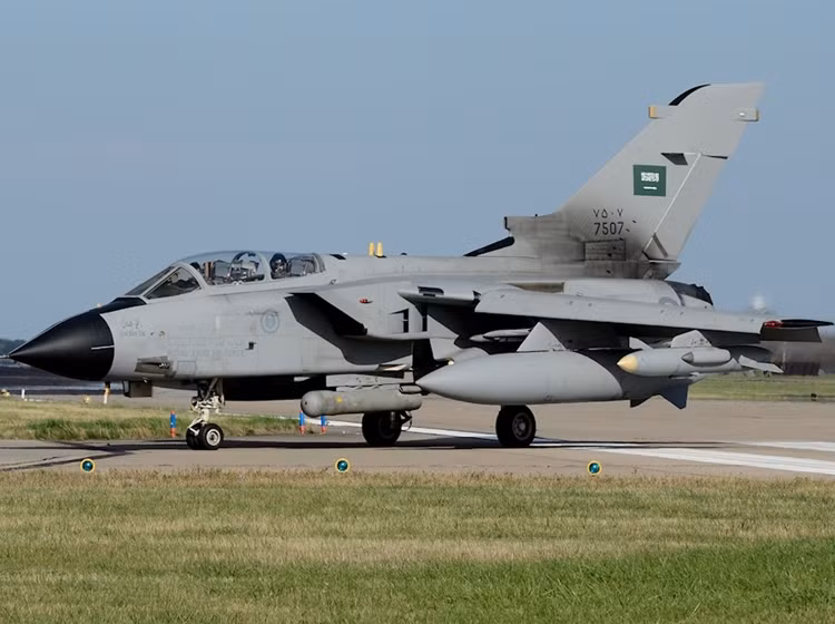 Tin nong: Tuong A-rap Xe-ut chet vi trung ten lua Yemen-Hinh-2