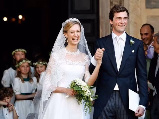 Đám cưới của Hoàng tử Vương quốc Bỉ Amedeo cùng cô dâu Elisabetta Maria Rosboch von Wolkenstein diễn ra vào ngày 5/7/2014.