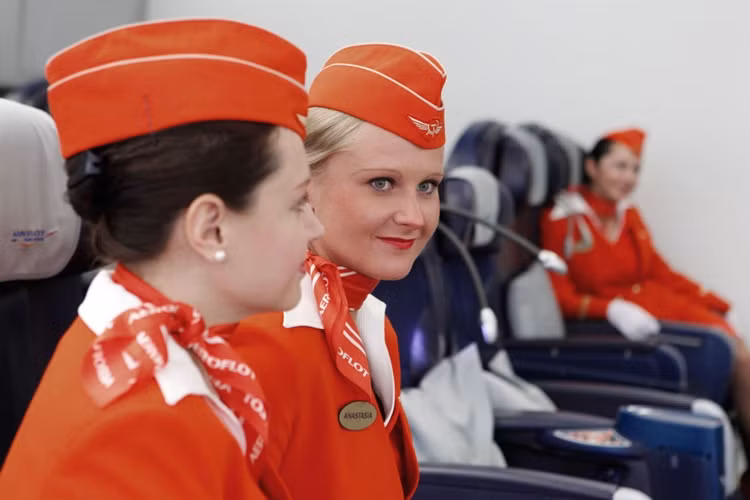 Ngam dan nu tiep vien lam nen thuong hieu Aeroflot-Hinh-10