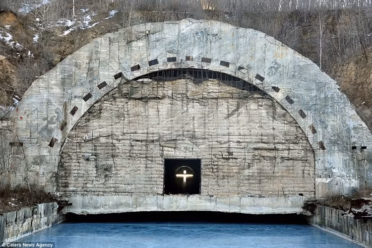 Ham tru an tau ngam hat nhan Lien Xo dong bang sau 3 thap ky-Hinh-3