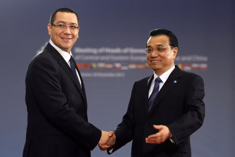 Trung Quoc-Trung/Dong Au: Tam nhin moi, phuong phap cu