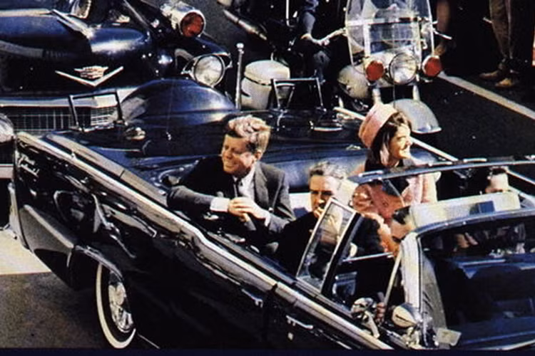 Vu am sat Tong thong Kennedy: Hai cau do chinh