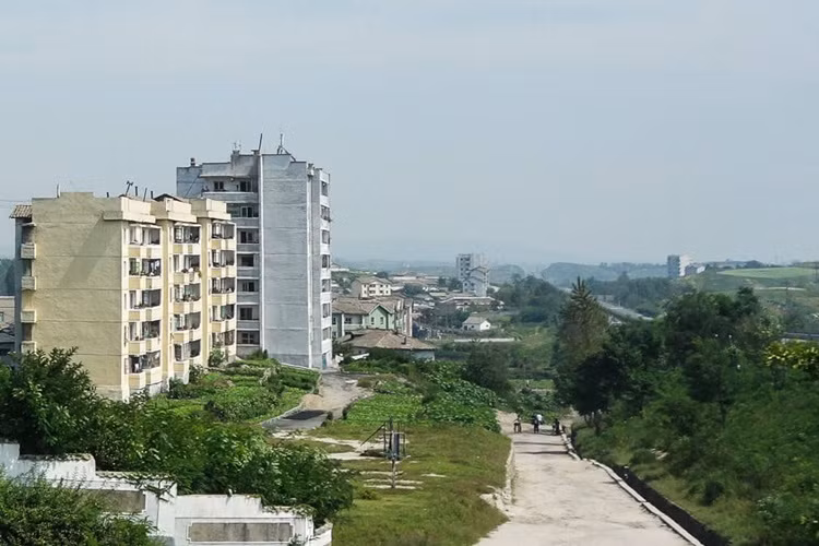 Thị trấn Kaesong, gần khu phi quân sự DMZ. (Nguồn: Insider/earthnutshell.com)