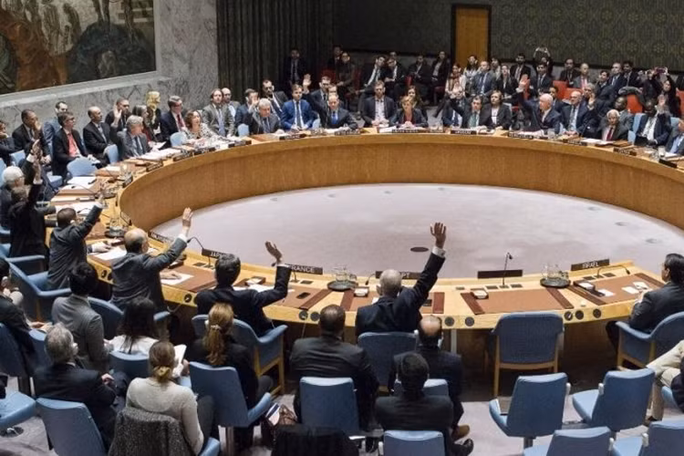 HDBA LHQ tang cuong cac bien phap trung phat Trieu Tien