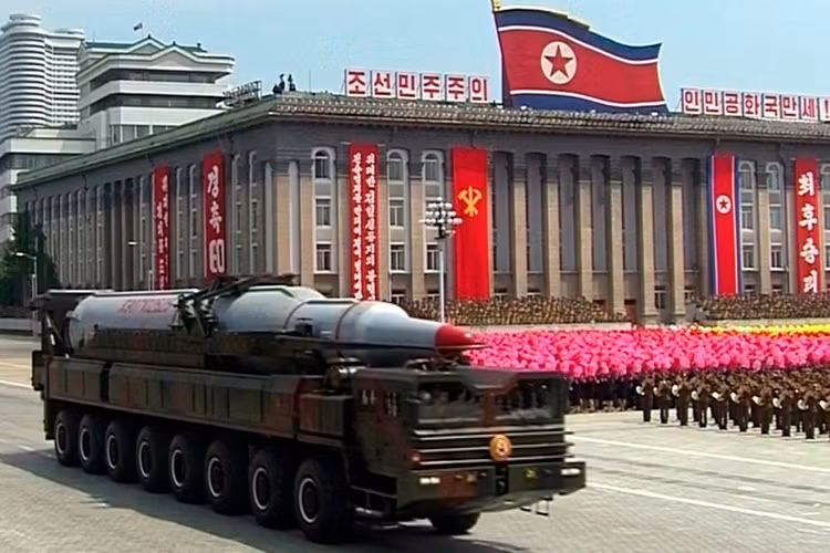 Bon ngo nhan kha pho bien ve CHDCND Trieu Tien