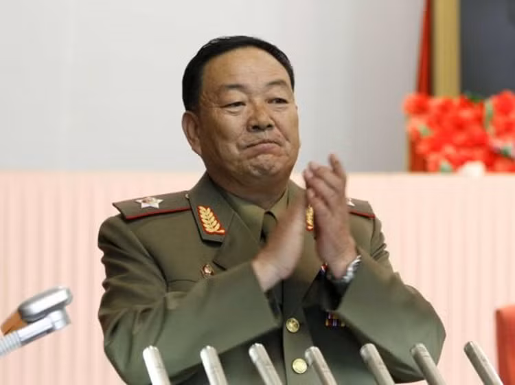 Bo truong Quoc phong Trieu Tien chet vi “ngu gat”?