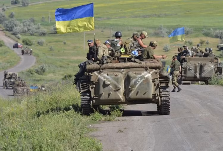 Chinh phu Ukraine khong can thoa thuan ngung ban?