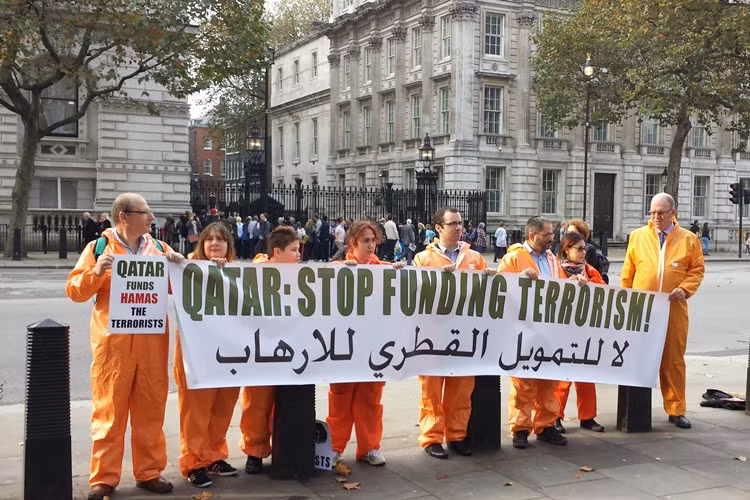 Qatar tra IS 1 ty USD tien chuoc thanh vien Hoang gia?