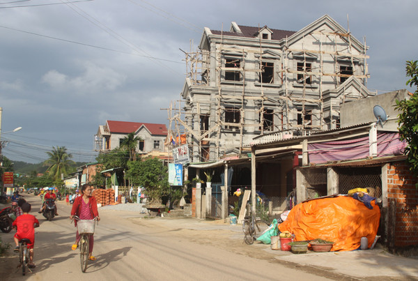 Ra bien san ca ngu, ve lang xay nhan nhan biet thu tien ti-Hinh-2
