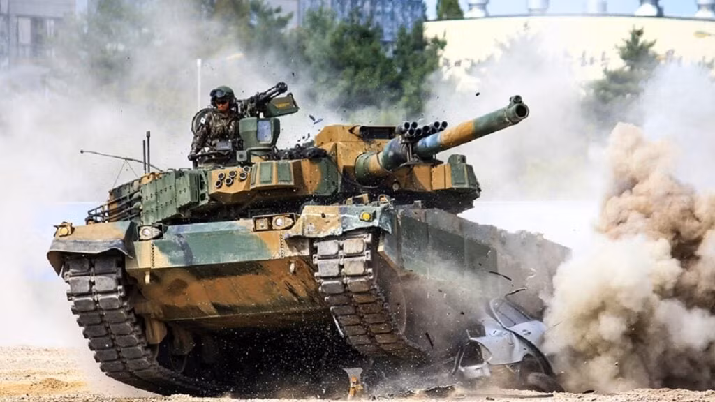 Tiếp đến là xe tăng K-2 Black Panther, do Hàn Quốc tự thiết kế và sản xuất nội địa.