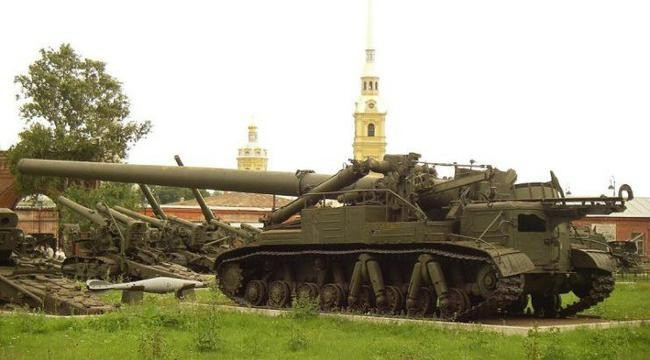 Tuy nhiên do trọng lượng lên tới hơn 50 tấn, dự trữ hành trình của khẩu pháo tự hành hạt nhân này chỉ trong khoảng 180 km