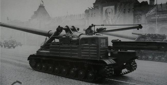 Tuy nhiên theo học thuyết chiến tranh hạt nhân với vũ khí chiến thuật thời bấy giờ của Liên Xô, các loại pháo tự hành bắn đạn hạt nhân chiến thuật chỉ cần khai hỏa một phát là đủ để hủy diệt mục tiêu lớn của đối thủ.