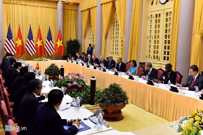  4. Văn phòng Chính phủ 15h25 ngày 23/5, Tổng thống Obama hội kiến với Thủ tướng Nguyễn Xuân Phúc. Ảnh: Zing.