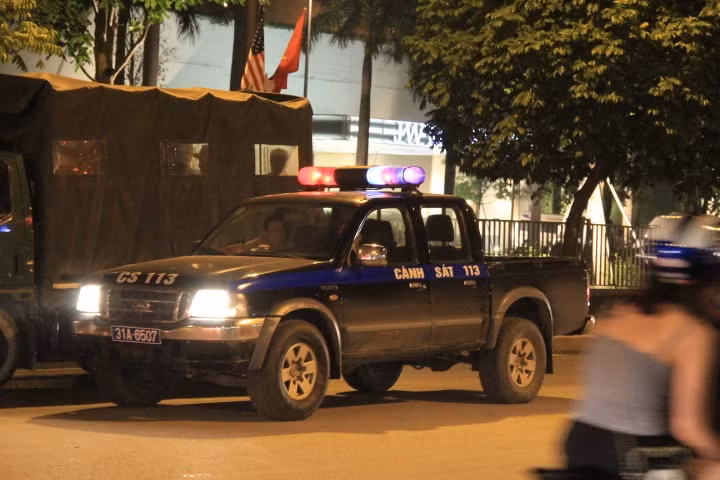 Lực lượng cảnh sát 113 làm nhiệm vụ.