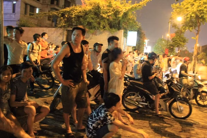 Hầu hết mọi người đều muốn được nhìn thấy tận mắt khoảnh khắc ông Obama xuất hiện tại việt Nam