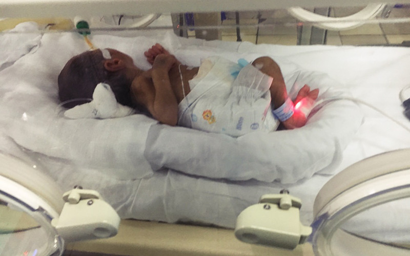 Nguoi me ung thu dang “tu lam nen phep mau” de duoc gap con-Hinh-2