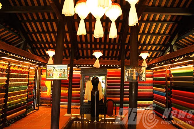 Các bộ sưu tập nghề truyền thống đã mang lại cho người xem về Con đường Tơ lụa trên biển cách nay hàng trăm năm, mà Hội An là một trong những gạch nối quan trọng đó.