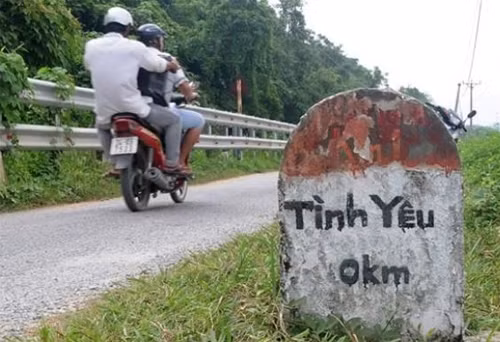 Đi đến đây là tìm thấy con đường tình yêu.
