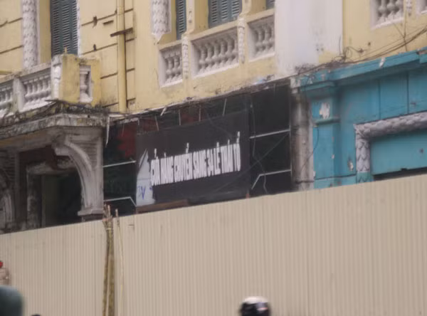 Tôn quây trong thời gian dài.