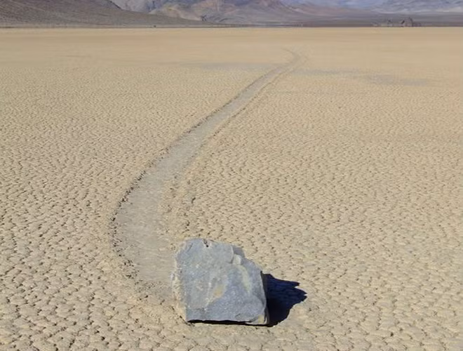 Tuy nhiên, do thung lũng Chết thuộc công viên quốc gia California đã được ghi nhận 95% là hoang dã nên không ai được phép vào khu vực này.