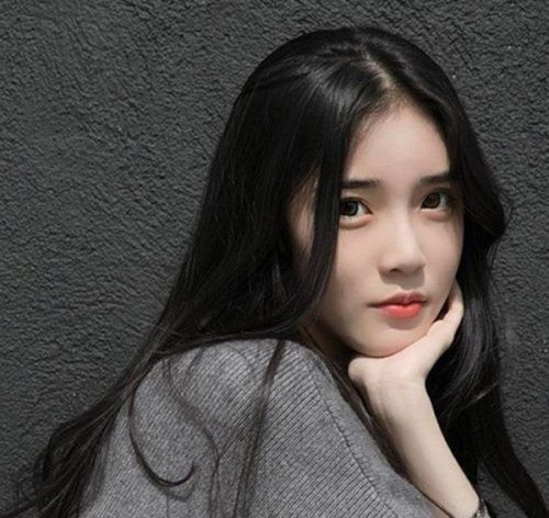 Những người này trời sinh họ có tính cách nhân hậu, thật thà nên đi đâu cũng có quý nhân theo gót. Đặc biệt, kiểu phụ nữ này họ không chỉ giỏi việc cơ quan mà còn đảm đang, khéo chiều chồng con, tiền bạc rủng rỉnh hôn nhân viên mãn.