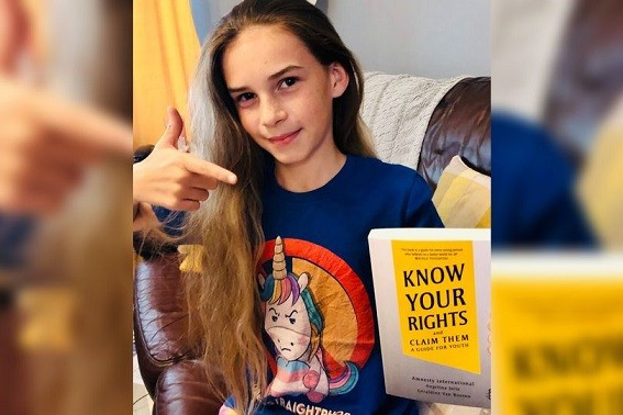 Sach moi cua Angelina Jolie: Tieng noi manh me ve quyen tre em-Hinh-2