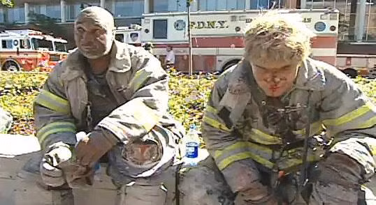 Số lính cứu hỏa thiệt mạng thời điểm sự kiện 11/9 tương đương hơn một phần ba trong số khoảng 1.000 nhân viên khẩn cấp có mặt tại hiện trường, theo báo cáo của Viện Tiêu chuẩn và Công nghệ Quốc gia (NIST) về cuộc tấn công WTC.