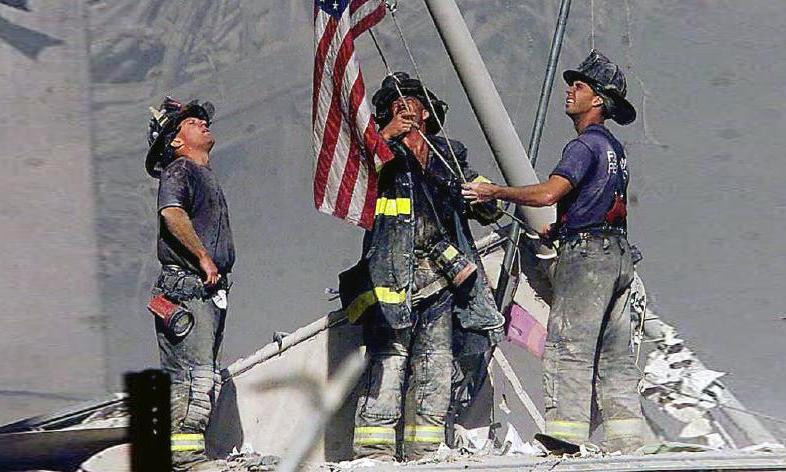 Mặc dù dự đoán được rằng cấu trúc của tòa tháp đôi đã bị hư hại nặng nề và hệ thống chữa cháy có thể không hoạt động được, họ hầu như không có bất kỳ thông tin rõ ràng nào về tình hình bên trong. Vậy là những người lính cứu hỏa cứ thế lao vào tòa tháp sắp sụp đổ.