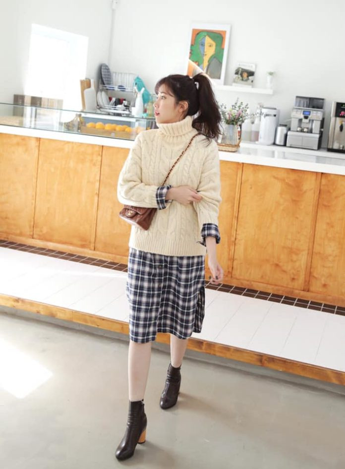  5. Áo len + váy suông dài tay Nếu bạn không biết nên diện váy suông tay dài như thế nào trong những ngày se lạnh thì hãy mix thêm một chiếc áo len.