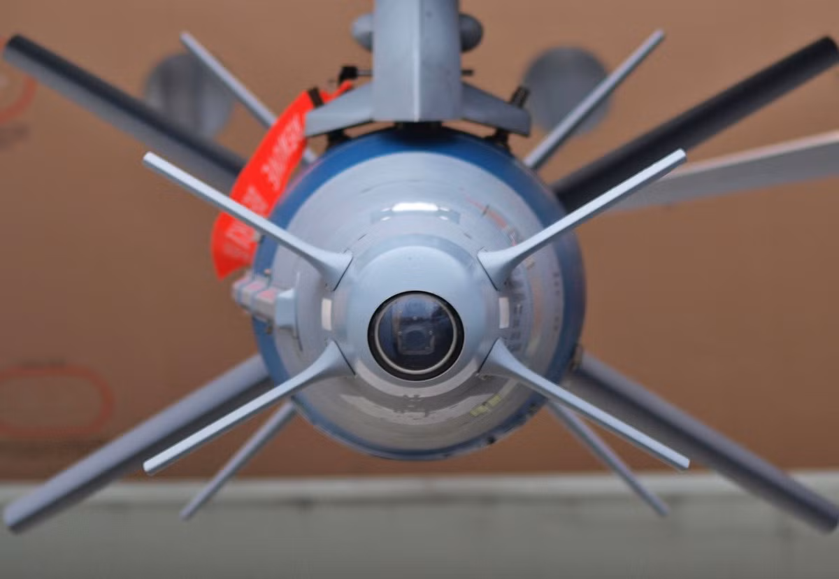 Spice-2000 là một trong số các vũ khí công nghệ hiện đại của tập đoàn sản xuất vũ khí Rafael, Israel.