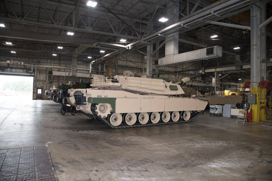Người quản lý của nhà máy Lima, ông Hank Hanked nói rằng, lữ đoàn M1A2 SEPv3 Abrams đầu tiên giữ vai trò cực kỳ quan trọng bởi vì “chúng tôi cần đưa phương tiện này vào tay những người lính sớm nhất để họ có thể bắt đầu quá trình huấn luyện tác chiến”.