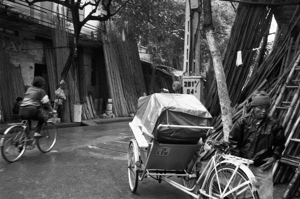 Đầu phố Hàng Gà.