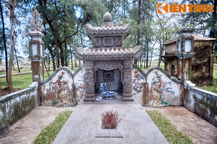 Một số hình ảnh khác về lăng mộ Quận công Võ Tá Sắt.