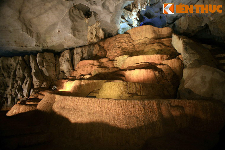 Sự kỳ vĩ của các "ruộng bậc thang" thiên tạo khiến du khách không khỏi choáng ngợp.