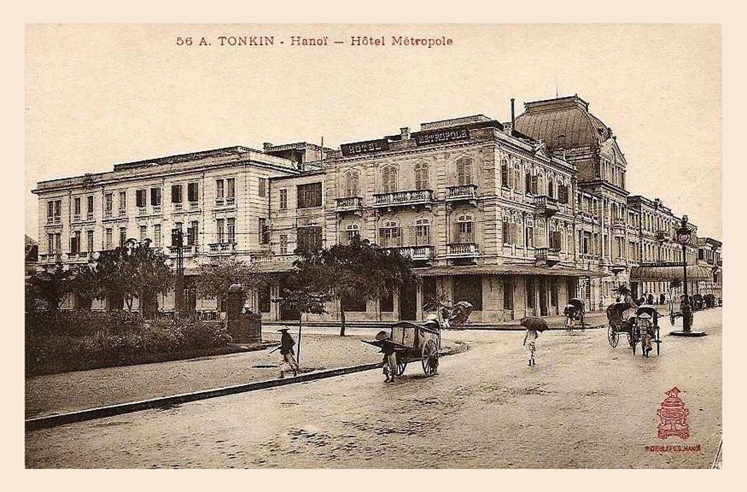 Năm 1920, khi Hà Nội chưa có rạp chiếu bóng, bộ phim đầu tiên mang tên Thần cọp đã được chiếu tại Hotel Grand Cafe của Metropole để phục vụ du khách.