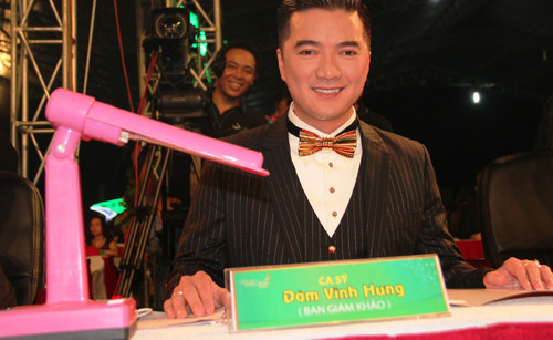 Nu sinh vien 19 tuoi dang quang Hoa khoi DBSCL 2015-Hinh-4