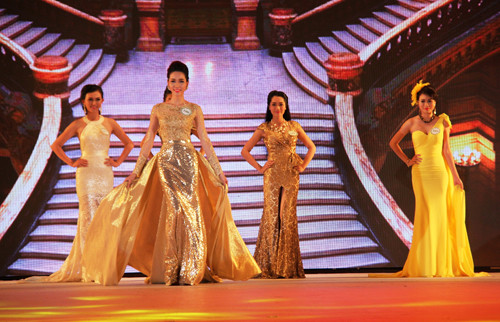 Nu sinh vien 19 tuoi dang quang Hoa khoi DBSCL 2015-Hinh-7