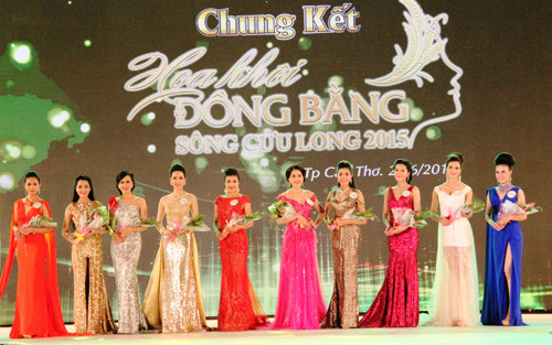Nu sinh vien 19 tuoi dang quang Hoa khoi DBSCL 2015-Hinh-8