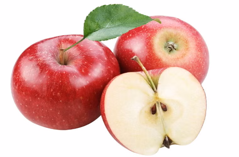  Giá trị dinh dưỡng của táo cũng rất cao, từ lâu táo đã là loại hoa quả tuyệt vời dành cho mọi người mà đặc biệt là bà bầu. Không những chứa hàm lượng dinh dưỡng cao mà táo còn giúp các mẹ bầu tăng huyết cầu, nâng cao khả năng miễn dịch. 