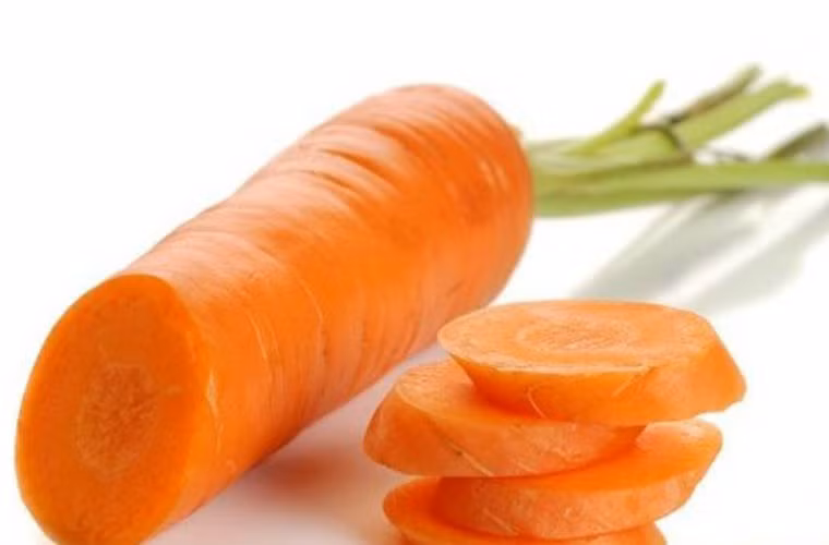  Vì vậy, cà rốt luôn là thực phẩm lựa chọn hàng đầu dành cho phụ nữ mang thai. Ăn cà rốt thường xuyên sẽ giúp cải thiện đáng kể khả năng miễn dịch. 