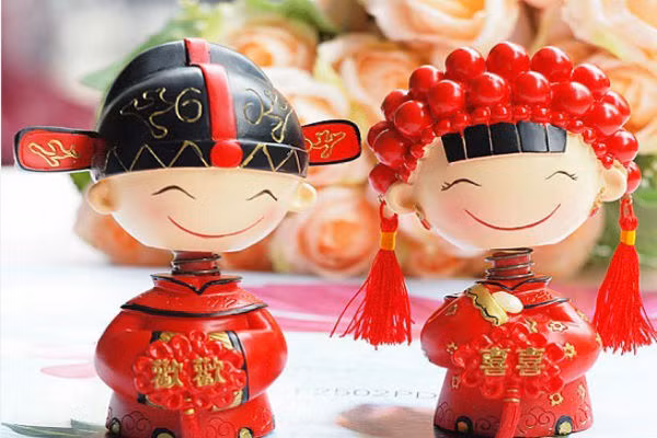 Chỉ cần 2 vợ chồng thật lòng yêu thương nhau thì việc lễ vật nhiều hay ít cũng đều không quan trọng. Ngoài ra số lượng và chủng loại lễ vật cũng cần phải phù hợp với phong tục của địa phương để cầu được vạn sự cát tường. 