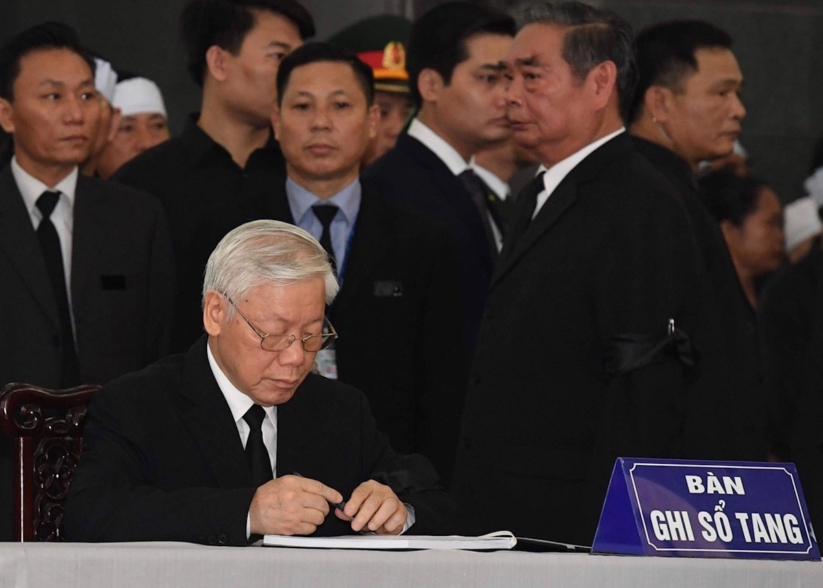 Quoc tang Chu tich nuoc Tran Dai Quang: Nhung dong so tang day xuc dong-Hinh-2