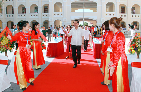 Chủ tịch nước Trần Đại Quang luôn dành tình cảm đặc biệt cho trường Kim Sơn B.