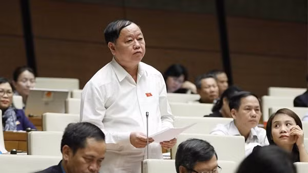 Lo nguyen nhan Giam doc So KH&CN Thanh Hoa qua doi?