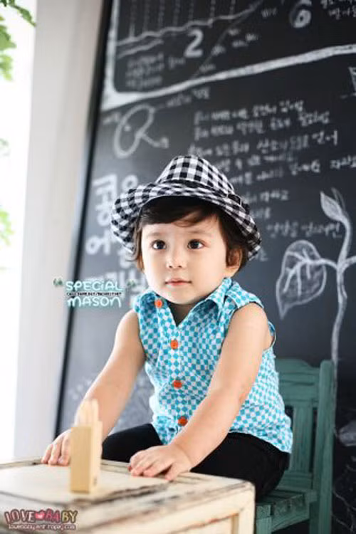 Thời gian đó, Mason đang làm nhiều fan hâm mộ nữ đứng ngồi không yên mỗi khi xuất hiện trên truyền thông.