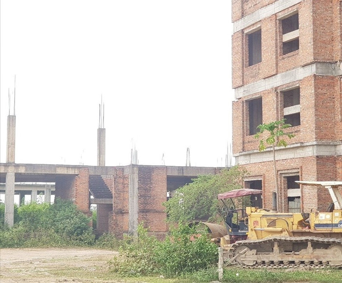 Đến thời điểm hiện tại, dự án trường đại học Hoa Lư đã tiêu được hơn 200 tỷ đồng trong tổng vốn đầu tư dự án. (Ảnh: Tài nguyên và Môi trường).