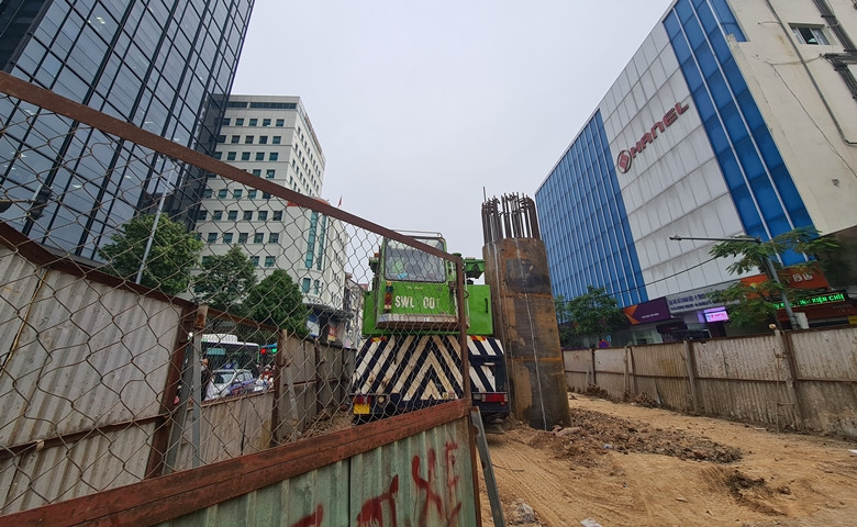 Phía phố Chùa Bộc, dự án đã khoan xong 14/14 cọc khoan nhồi.