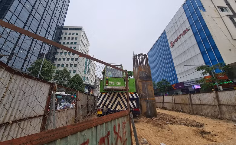 Phía phố Chùa Bộc, dự án đã khoan xong 14/14 cọc khoan nhồi.