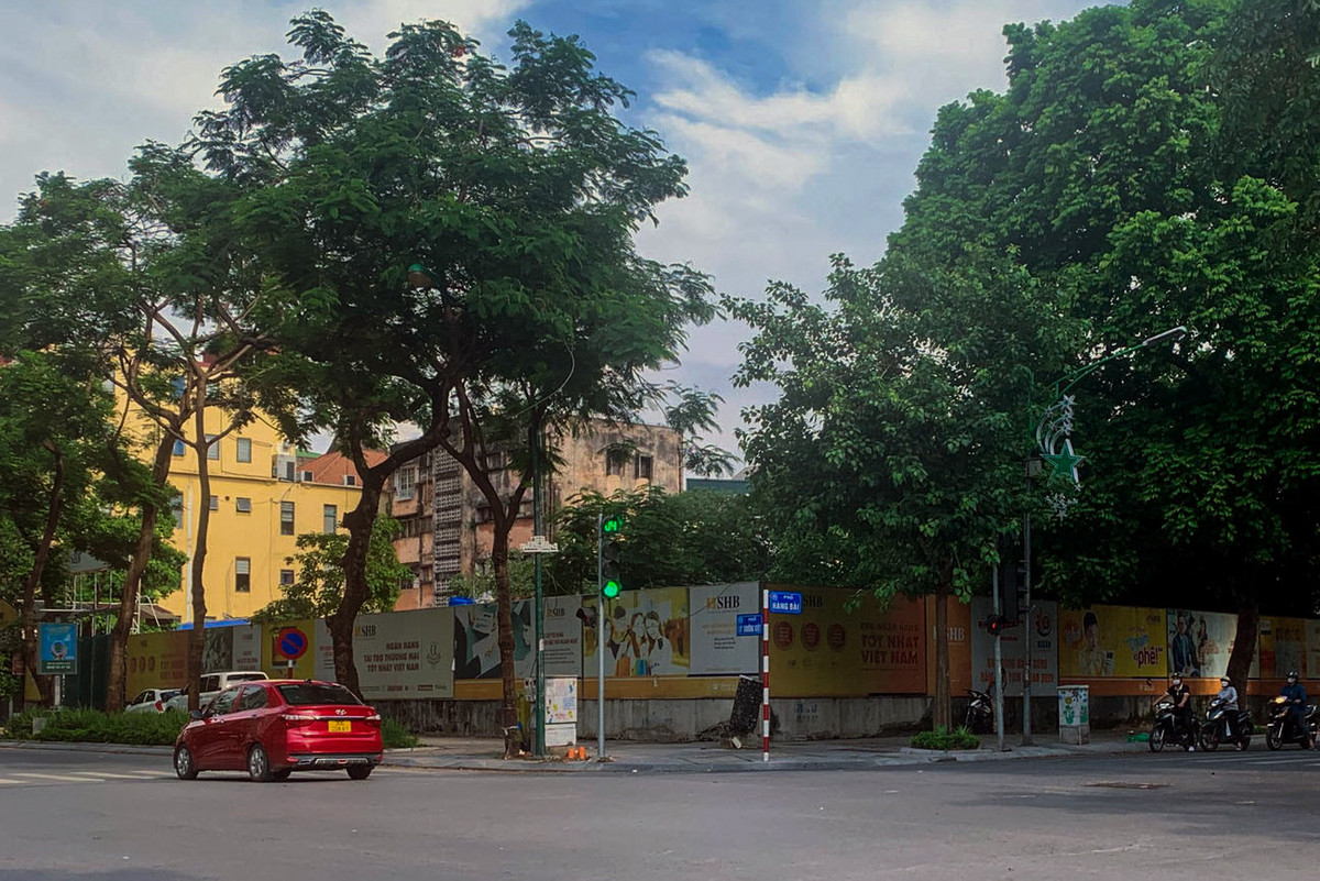 Khu “dat vang” gan Ho Guom xin xay tang tang Ha Noi noi gi?