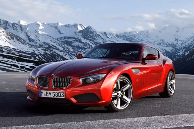 BMW. Hãng xe này là một ví dụ điển hình cho thương hiệu ngày càng ít được ưa chuộng nhưng hàng năm doanh số bán hàng vẫn cao vút. BMW luôn cố gắng duy trì mối quan hệ với khách hàng để hiểu rõ nhu cầu và xu hướng thị trường, nhưng từ khoá BMW gần đây vẫn bị sụt giảm lượng tìm kiếm khá lớn trên Google.